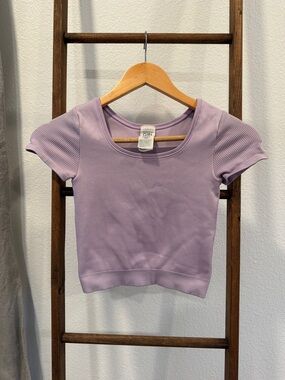 Athleta Lavender Ribbed Scoop-Neck Crop Tee